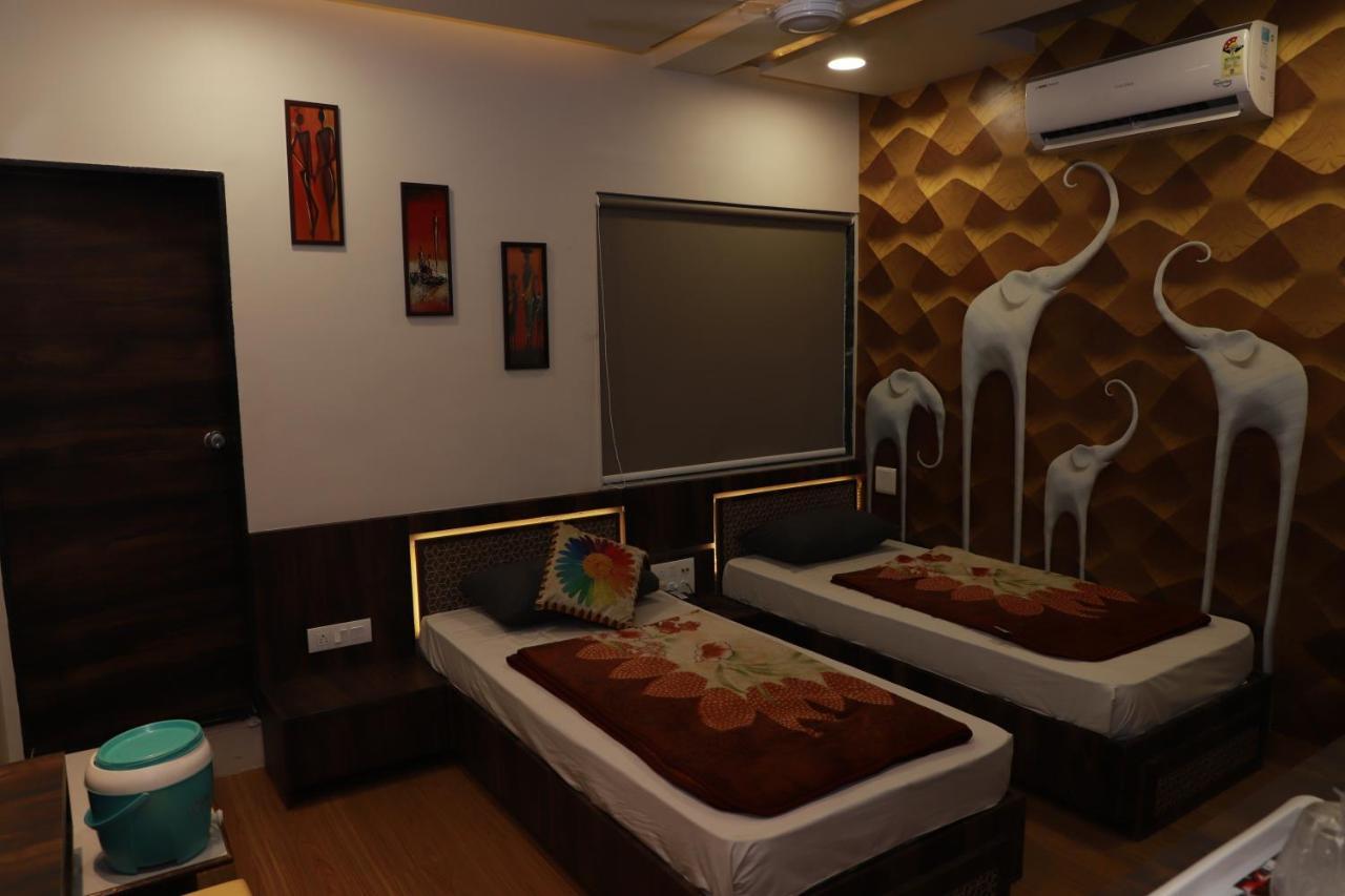 Hotel Darshan Amreli Extérieur photo
