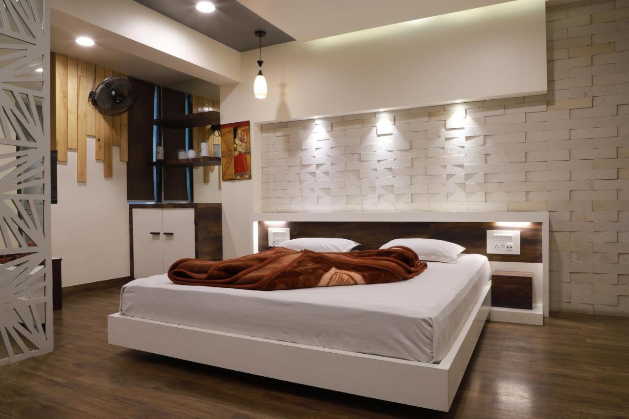 Hotel Darshan Amreli Extérieur photo